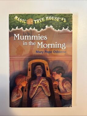 Magic Tree House: Mummies in the Morning - Kids Adventure Book (Green Cover)